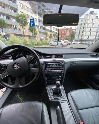 Skoda Superb cena 40999 przebieg: 156023, rok produkcji 2013 z Sulejówek małe 232